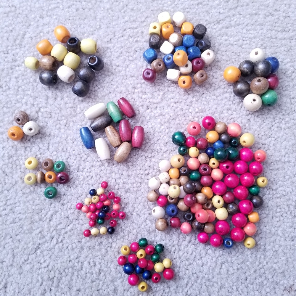 Bundle for $4 💫 Colorful Assorted Wooden Round Beads